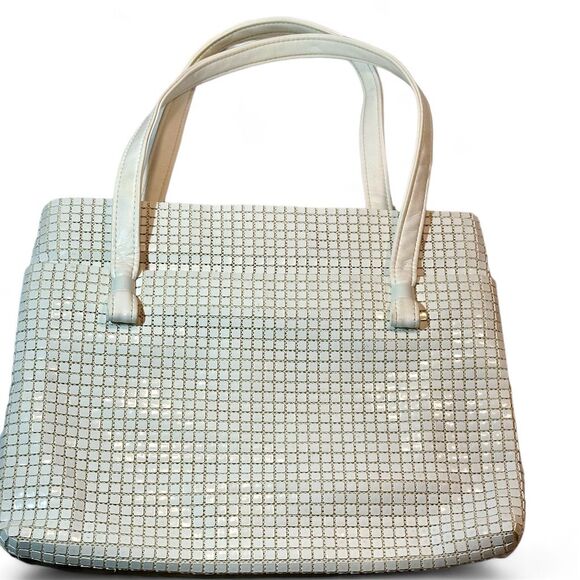 1960s Lumured Creamy White Tote Bag, Tile Mesh Zipper Closure double Handles - Picture 9 of 14